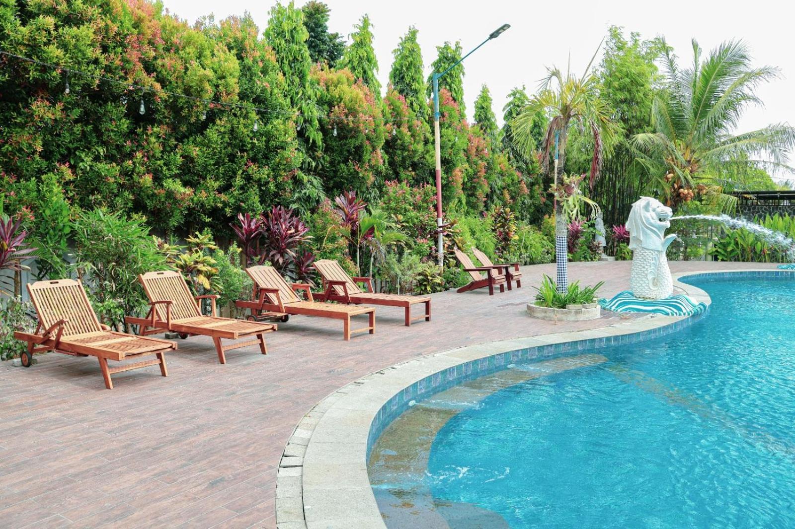Thong'S Inn Hotel Kualanamu Medan Exterior photo