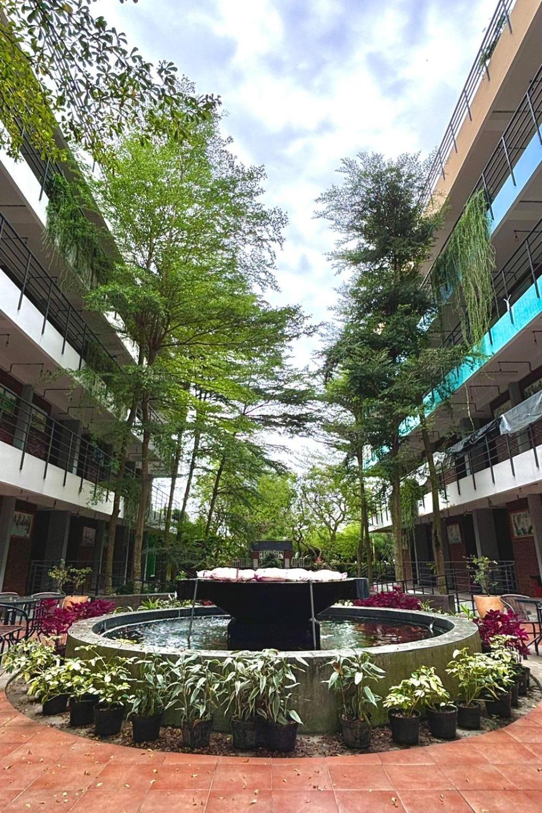 Thong'S Inn Hotel Kualanamu Medan Exterior photo