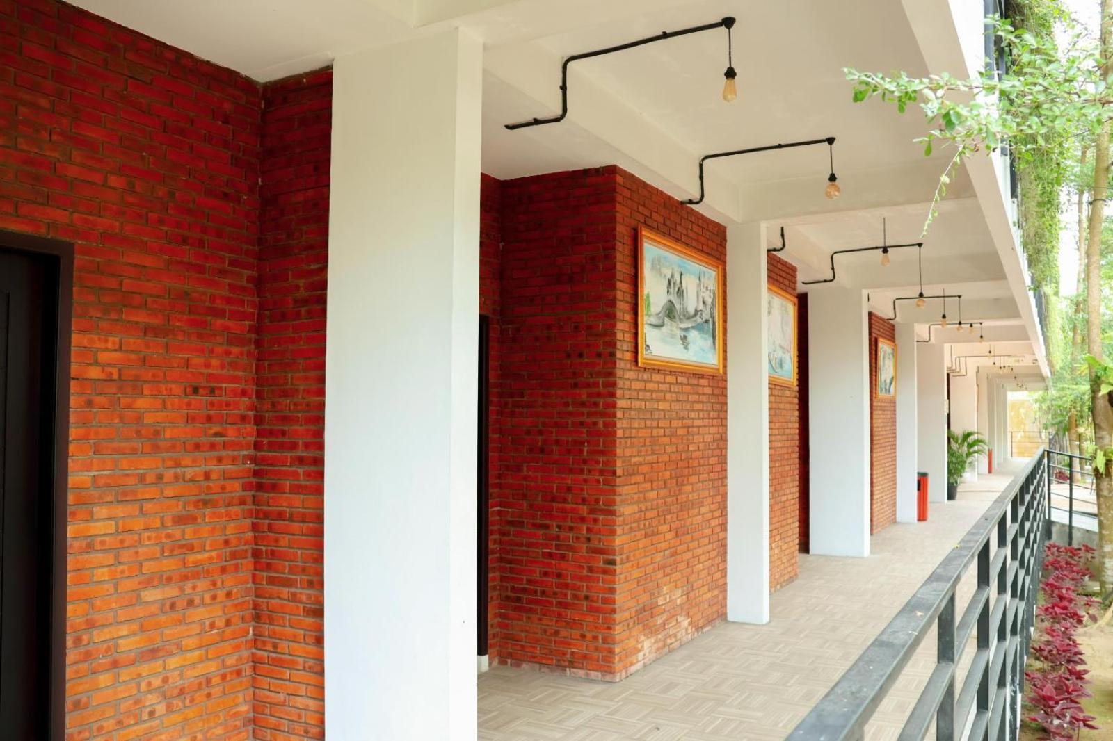 Thong'S Inn Hotel Kualanamu Medan Exterior photo